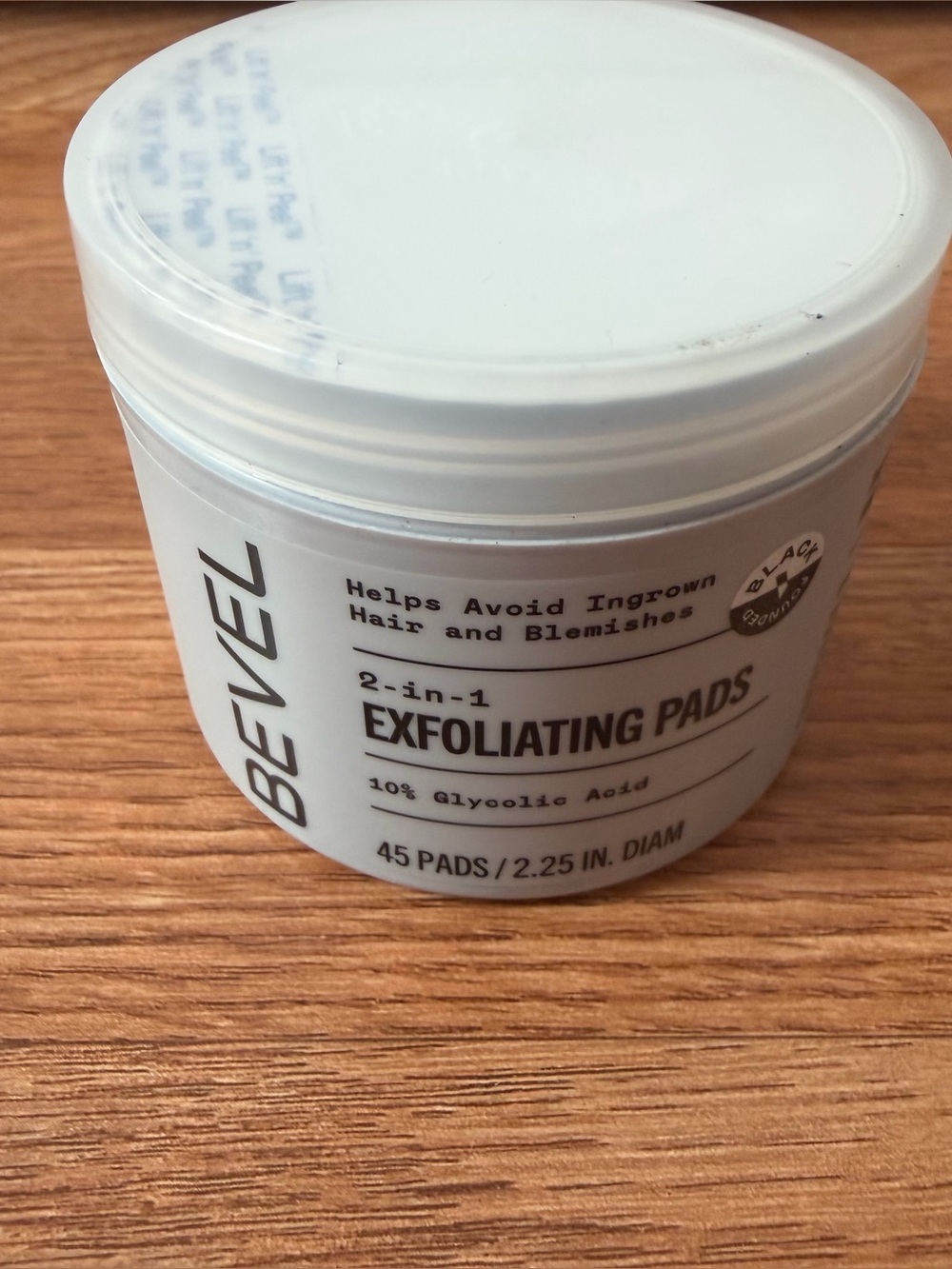 Bevel Men’s Exfoliating Pads